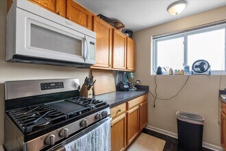 7429 N Ridge Blvd in Chicago, IL - Building Photo - Building Photo