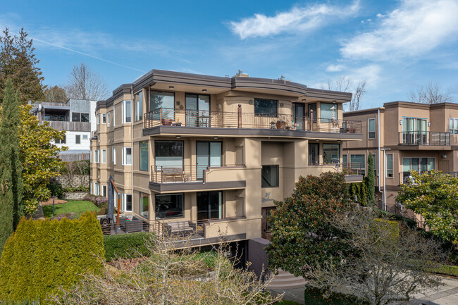 316 5th Ave in Kirkland, WA - Foto de edificio - Building Photo