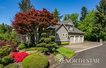 3705 Fairhaven Dr in West Linn, OR - Building Photo - Building Photo