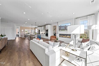 108 Ailey Brook Way, Unit 200 in Wake Forest, NC - Foto de edificio - Building Photo