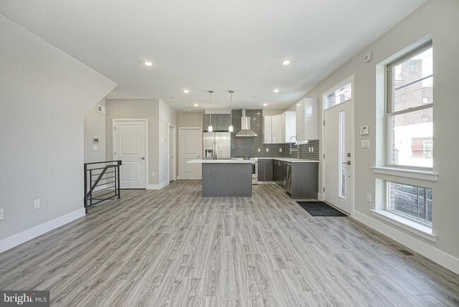 300 W Jefferson St in Philadelphia, PA - Building Photo - Building Photo