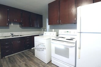 8 N Palouse St in Kennewick, WA - Building Photo - Building Photo