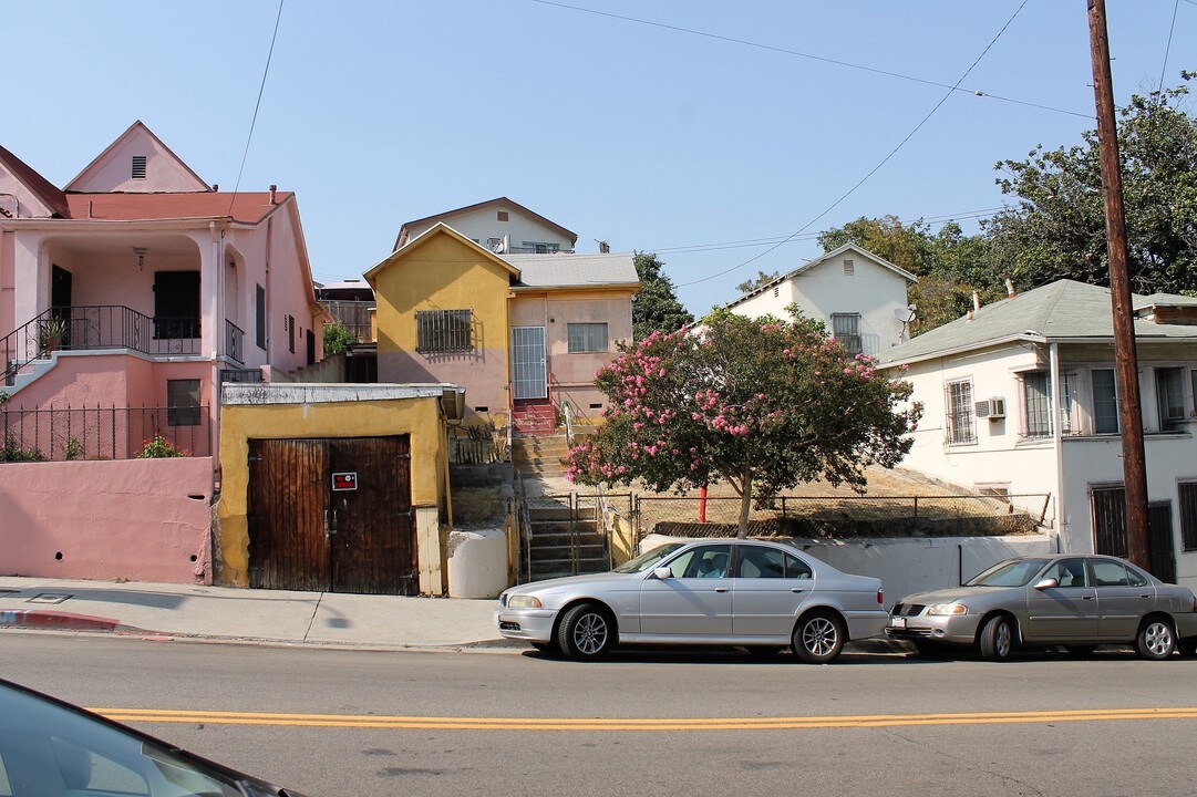 715 Alpine St in Los Angeles, CA - Building Photo