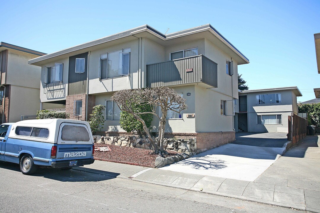 1375 Broadway in Millbrae, CA - Building Photo