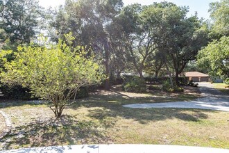 1320 Trail by the Lake in DeLand, FL - Building Photo - Building Photo