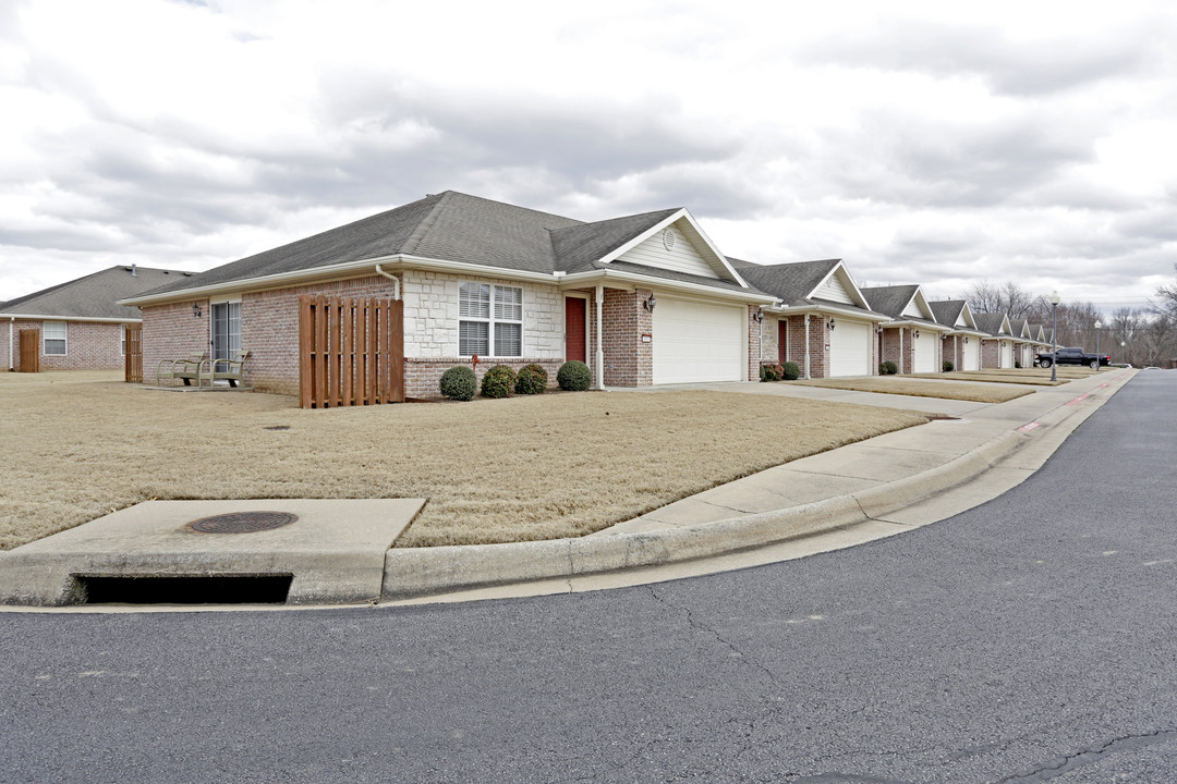 Boardwalk Condominium Apartments in Rogers, AR - Building Photo