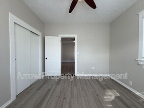 130 N 27th St in Lincoln, NE - Foto de edificio - Building Photo