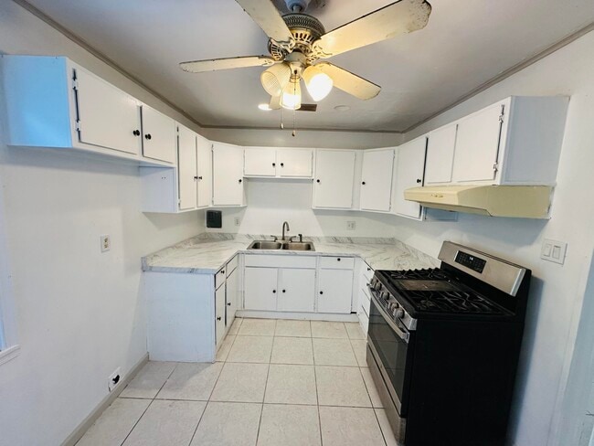 3014 Vassallo Ave in Lake Worth Beach, FL - Building Photo - Building Photo