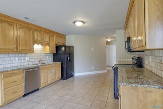 105 Glenfield Ct in Huntsville, AL - Building Photo - Building Photo