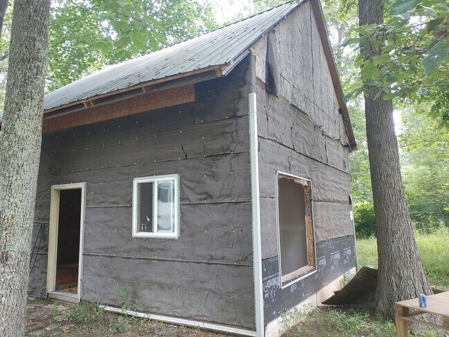 1362 Iron Dr in Bismarck, MO - Building Photo - Building Photo