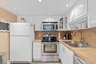 122 Waterford D in Delray Beach, FL - Building Photo - Building Photo