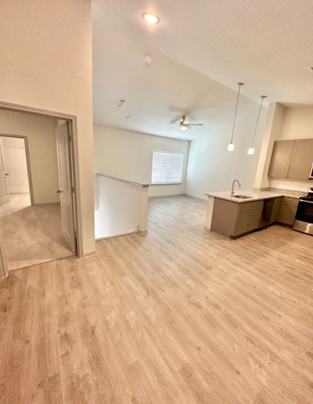 1101 Halsey Dr