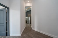 501 W Lexington St, Unit 302 in Baltimore, MD - Building Photo - Building Photo