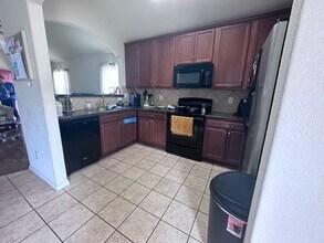 9342 Durham Ledge in San Antonio, TX - Building Photo - Building Photo