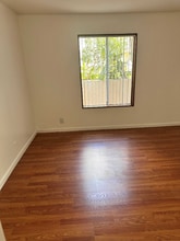 444 S Occidental Blvd, Unit 127 in Los Angeles, CA - Building Photo - Building Photo