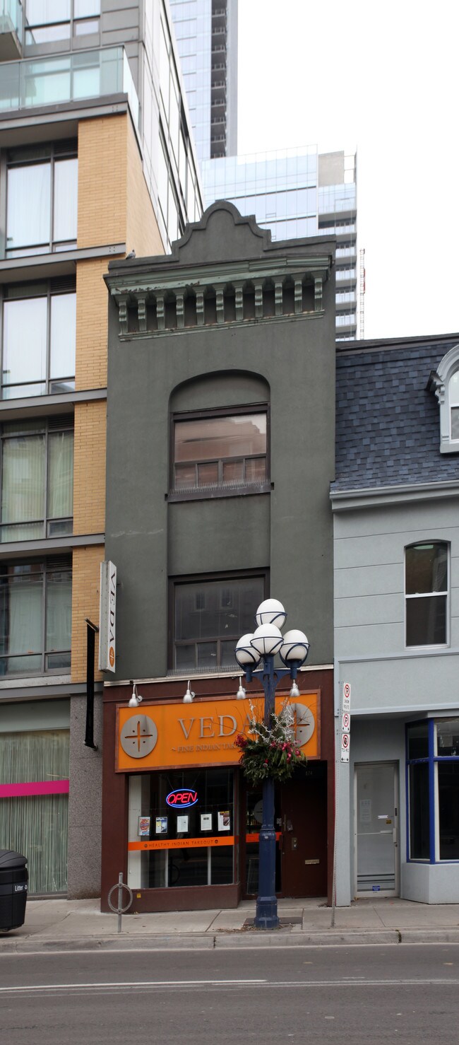 874 Yonge St