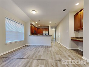 2413 Castle Creek Dr in Little Elm, TX - Building Photo - Building Photo