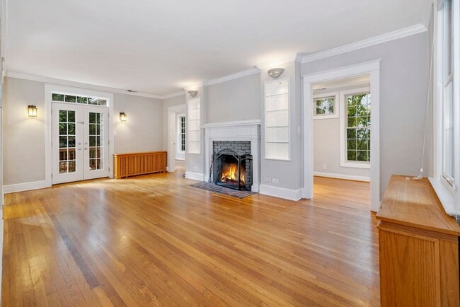 8020 Park Ln in Bethesda, MD - Building Photo - Building Photo