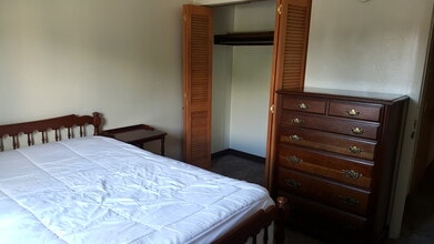 1216 University Ave, Unit #3 in Morgantown, WV - Building Photo - Building Photo