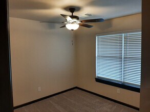 4210 W Country Club Dr in Stillwater, OK - Building Photo - Building Photo