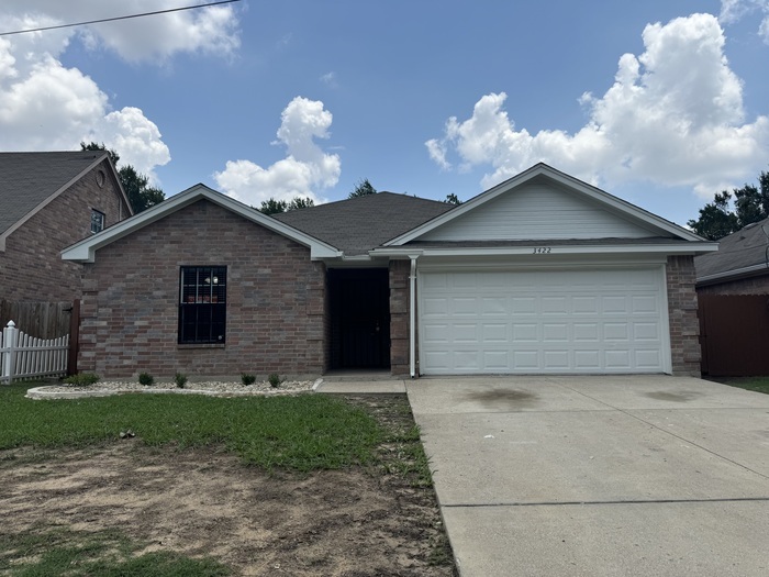 3422 Iroquois St in Dallas, TX - Building Photo