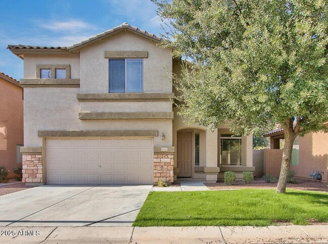 1204 S Roger Way in Chandler, AZ - Building Photo - Building Photo