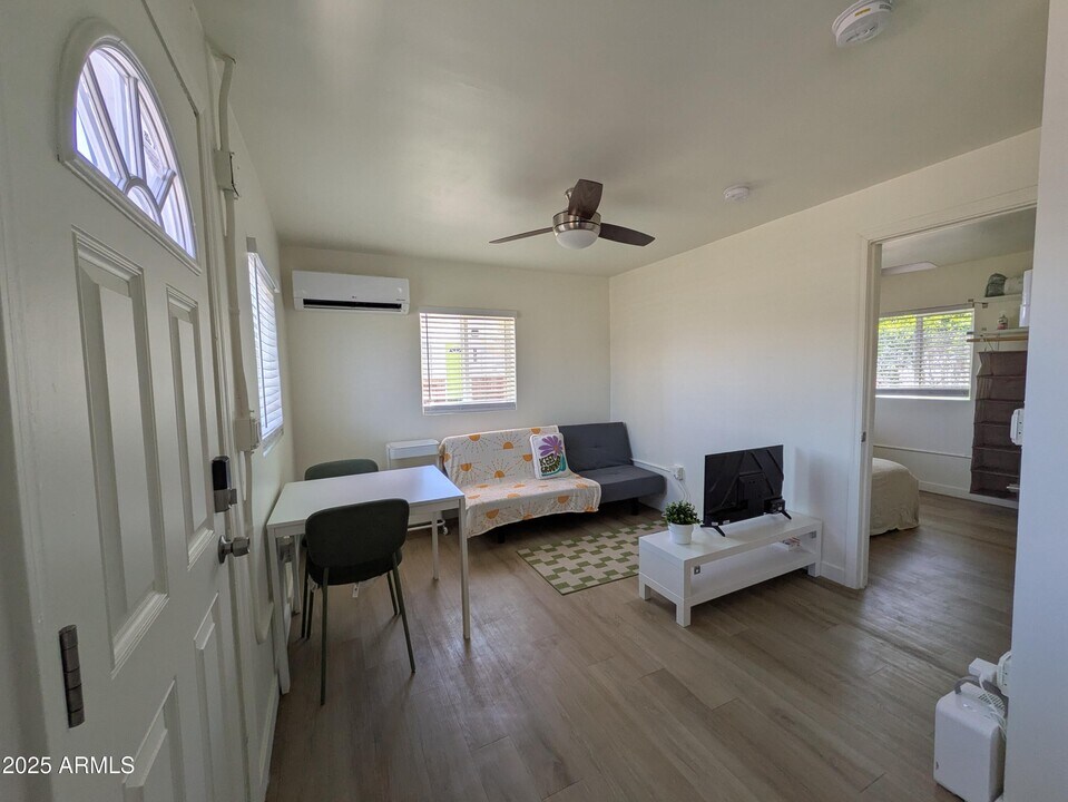 1620 E Apache Blvd in Tempe, AZ - Building Photo