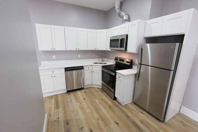 66 Main St, Unit 3A in Taunton, MA - Building Photo - Building Photo