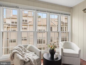 12105 Green Leaf Ct in Fairfax, VA - Building Photo - Building Photo