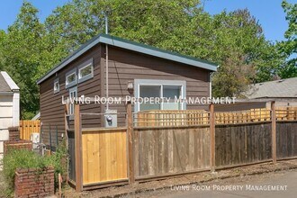 6357 SE Steele St in Portland, OR - Building Photo - Building Photo