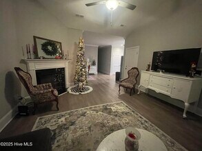 3217 Gordon Dr in Greenville, NC - Building Photo - Building Photo