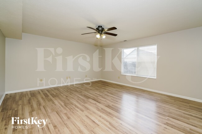 881 Briarstone Dr in Greenwood, IN - Building Photo - Building Photo