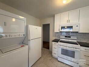 730 E Iredell Ave in Mooresville, NC - Building Photo - Building Photo