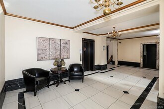 115-25 Metropolitan Ave in Queens, NY - Building Photo - Building Photo