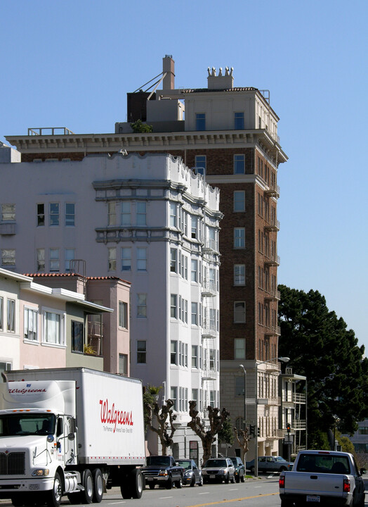 1800 Gough St in San Francisco, CA - Building Photo