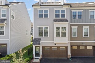 1780 Cherry Birch St in Dumfries, VA - Building Photo