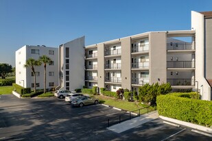 Dorchester at Poinciana in Lake Worth, FL - Building Photo