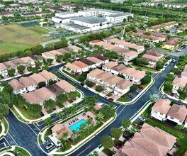 8562 NW 108th Ave in Doral, FL - Building Photo - Building Photo