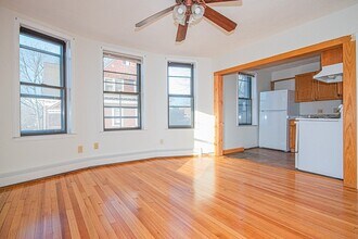 29 William St, Unit 22 in Worcester, MA - Building Photo - Building Photo