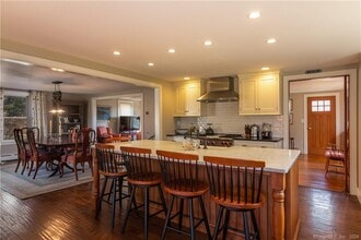 323 Green Hill Rd in Madison, CT - Building Photo - Building Photo