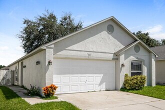 7661 Harbor Bend Cir in Orlando, FL - Foto de edificio - Building Photo