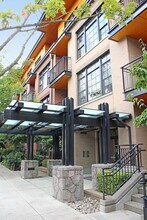 2335 NW Raleigh St in Portland, OR - Building Photo - Building Photo