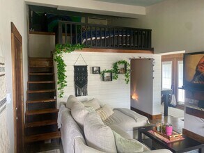 97 Wellington Ave, Unit 4 in Dallas, PA - Building Photo - Building Photo