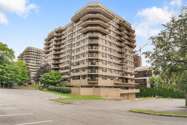 25 Rockledge Ave in White Plains, NY - Building Photo - Building Photo