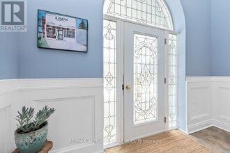 98 Queen St in Smiths Falls, ON - Building Photo - Building Photo