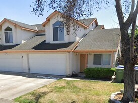 2504 N Walnut Rd in Turlock, CA - Building Photo