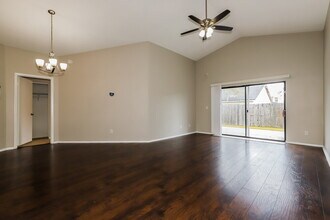 11506 Smokethorn Dr in Riverview, FL - Building Photo - Building Photo