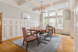 200 Saint Paul St, Unit 1 in Brookline, MA - Building Photo - Building Photo