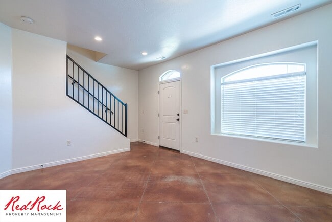 2075 S Sir Monte Dr in Saint George, UT - Foto de edificio - Building Photo