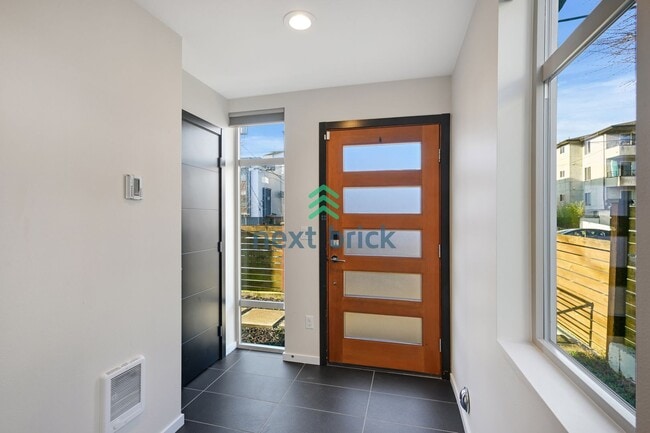 6544 24th Ave NW in Seattle, WA - Building Photo - Building Photo